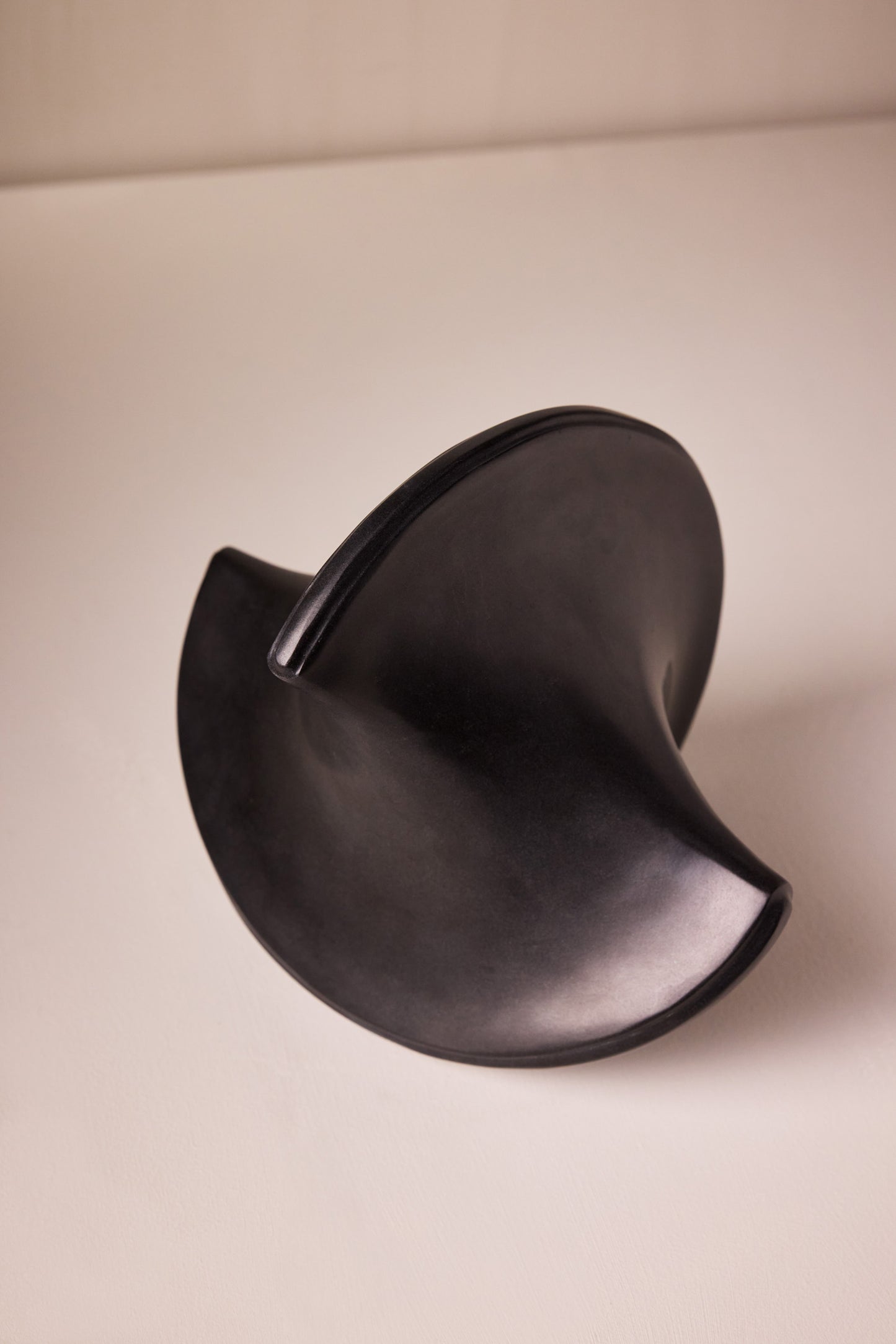 Object 2 Absolute Black