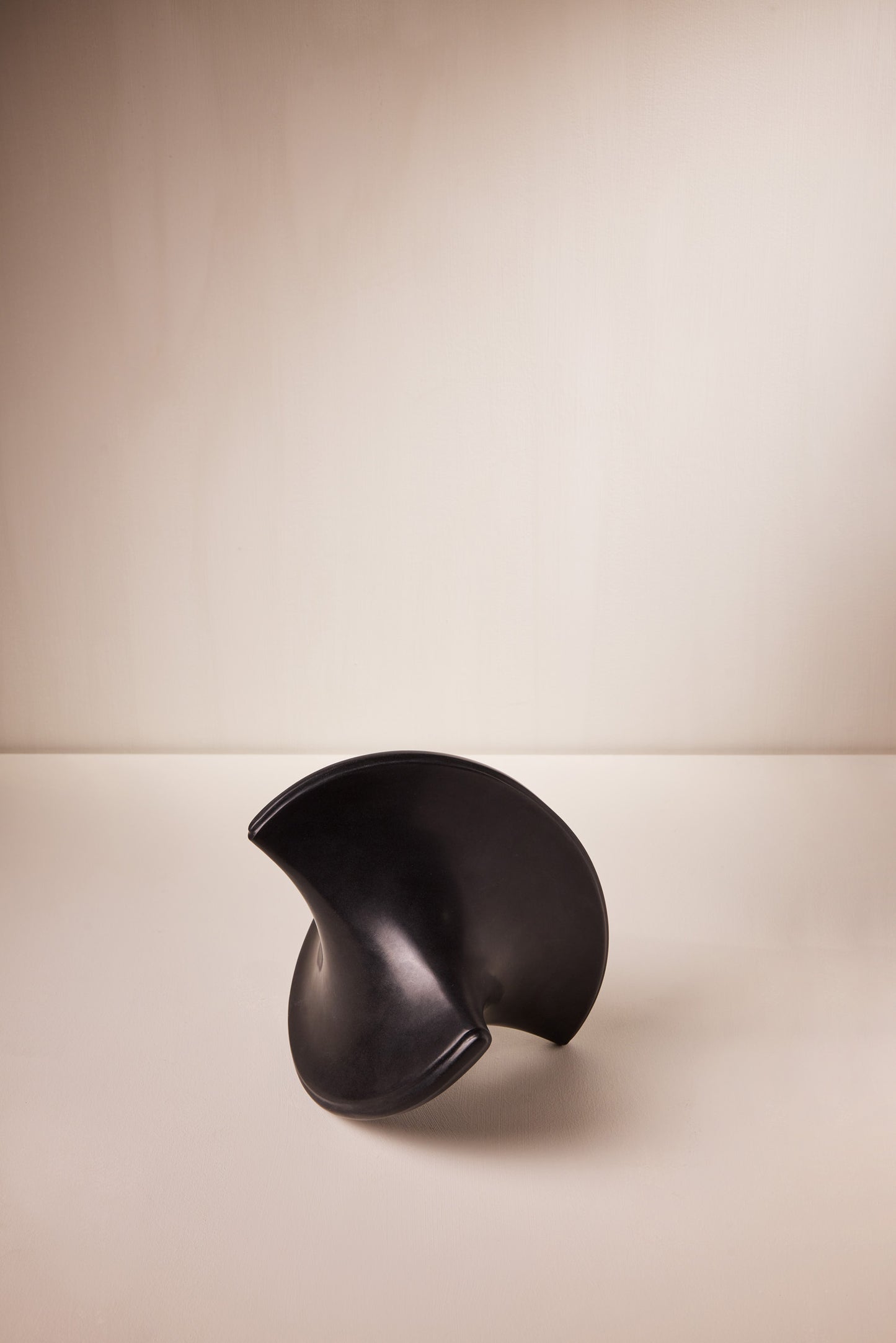Object 2 Absolute Black